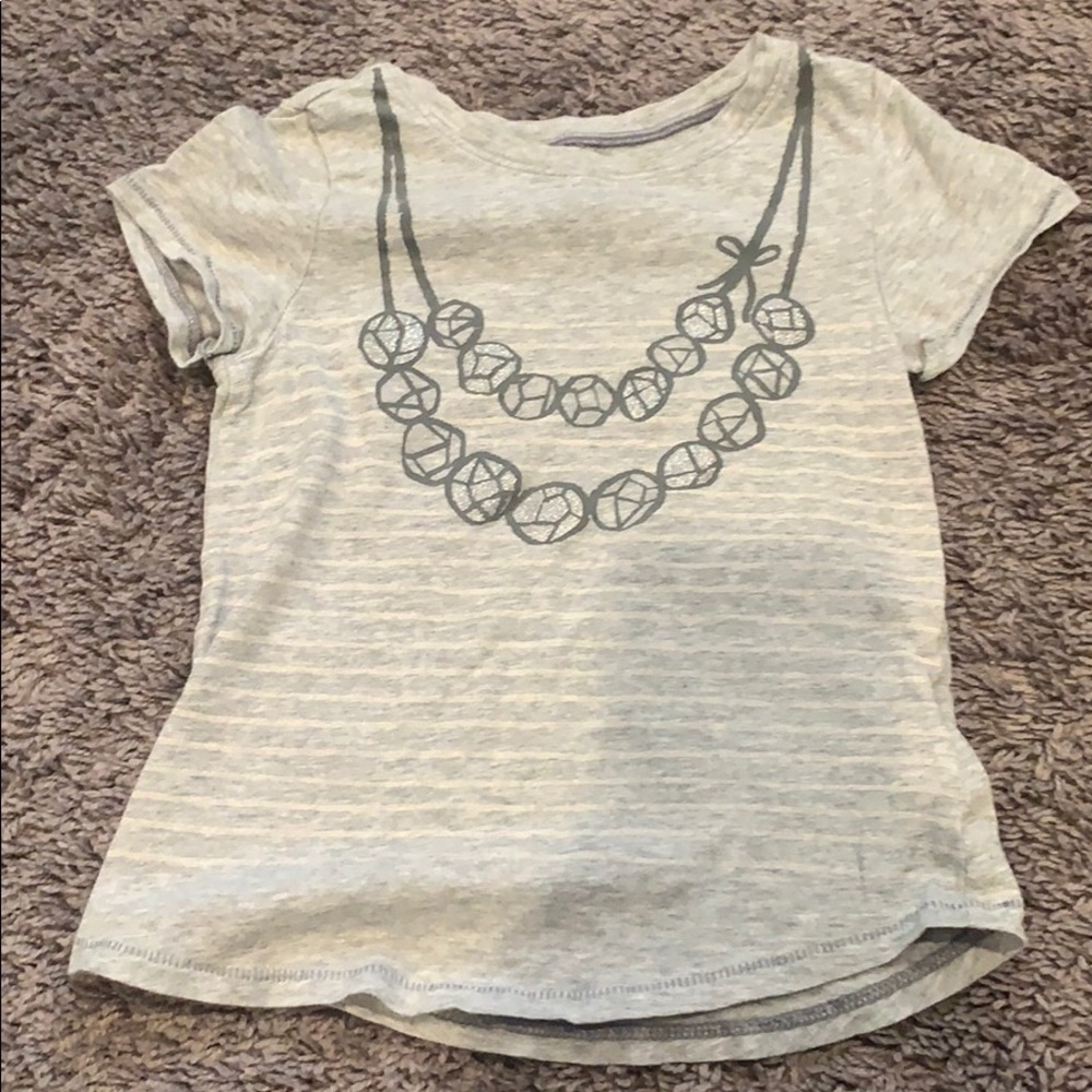 Girls tee 🐣